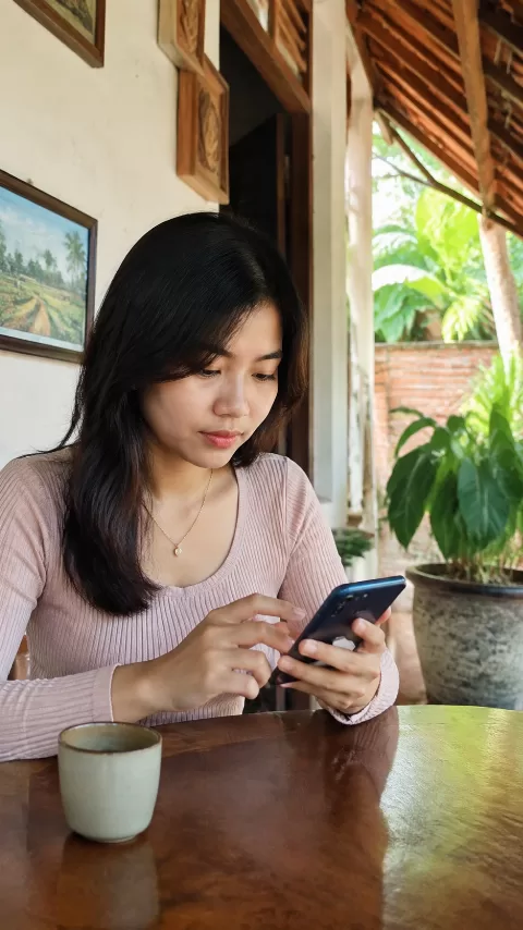 Trik Hemat Kuota Saat Unduh APK di Smartphone Android